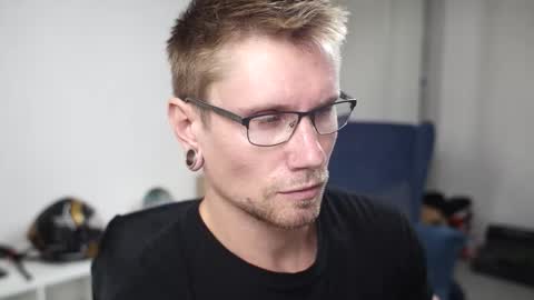 Kev online show from September 14, 2025, 12:26 pm