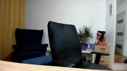 Kev online show from October 25, 2025, 3:51 pm