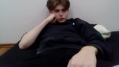 Snapshot of kevinmycroft chatting on December 18, 2025, 4:02 pm kevinmycroft online show from December 18, 2025, 4:02 pm