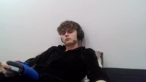 Snapshot of kevinmycroft chatting on January 13, 2026, 12:05 am kevinmycroft online show from January 13, 2026, 12:05 am