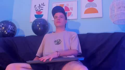 Sexy  Hot Kevin online show from November 12, 2025, 1:33 pm