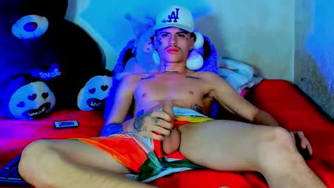 kevinperlas_ online show from December 19, 2025, 1:01 am