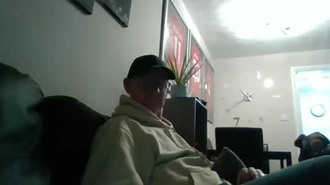 kevlooking4sez online show from November 9, 2025, 10:41 pm