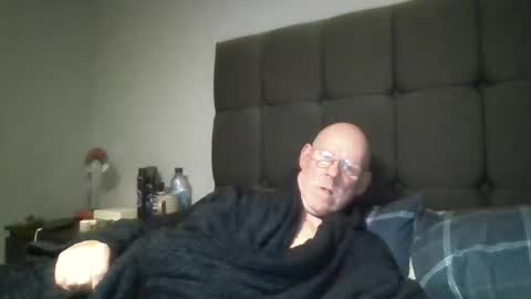 Snapshot of kevlooking4sez chatting on May 2, 2026, 9:53 pm kevlooking4sez online show from May 2, 2026, 9:53 pm