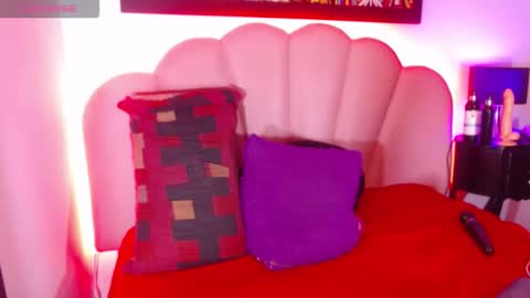 Snapshot of keylibrownn_ chatting on December 20, 2025, 7:59 am Ginna online show from December 20, 2025, 7:59 am