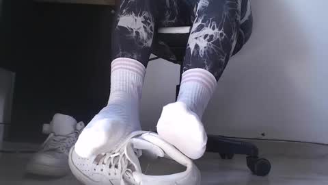     online show from September 11, 2025, 3:34 pm