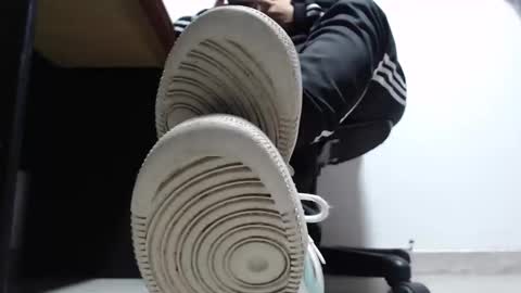     online show from December 3, 2025, 11:03 pm