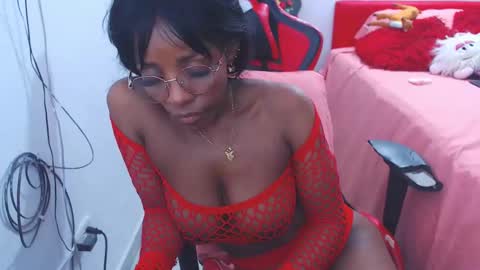 Snapshot of keyra_dainty chatting on December 29, 2024, 8:37 pm Sandy Saenz online show from December 29, 2024, 8:37 pm