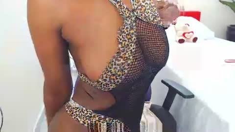 Snapshot of keyra_dainty chatting on November 24, 2025, 11:26 pm Sandy Saenz online show from November 24, 2025, 11:26 pm