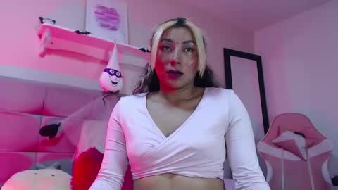 Snapshot of khaleesi_j chatting on October 17, 2025, 3:42 am khaleesi_j online show from October 17, 2025, 3:42 am