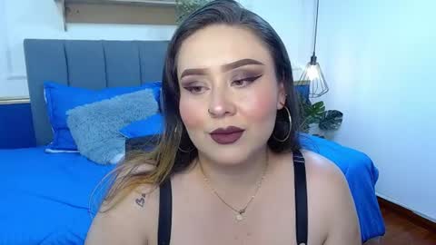 Snapshot of khalia_ chatting on June 11, 2026, 7:01 pm K H A I L A online show from June 11, 2026, 7:01 pm