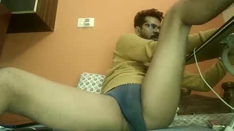 Snapshot of khan3043 chatting on January 14, 2026, 6:35 pm Khan3043 online show from January 14, 2026, 6:35 pm