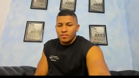 khen_west1 online show from October 3, 2025, 6:49 pm