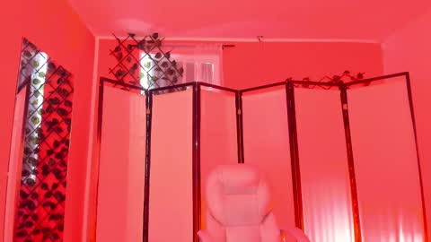 Khloe online show from September 15, 2025, 1:00 pm