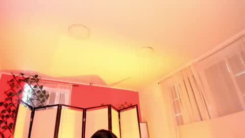 Khloe online show from September 16, 2025, 1:12 pm