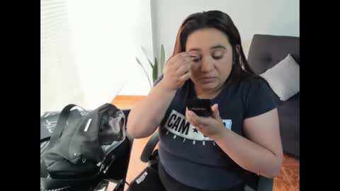 khloe_tommson_ online show from October 13, 2025, 1:11 pm