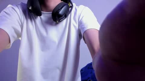 khozler_ online show from February 14, 2025, 8:52 am