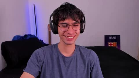 khozler_ online show from March 9, 2025, 3:01 am