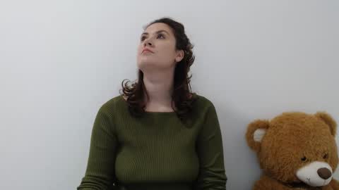 Sarah online show from February 12, 2026, 6:03 pm