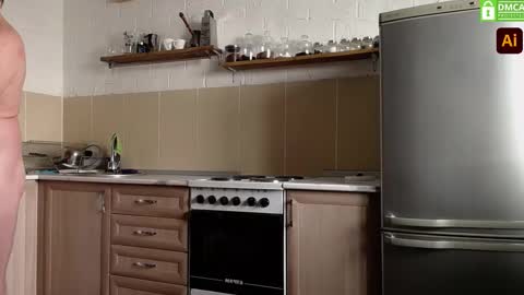 Snapshot of kiabigdick chatting on March 5, 2025, 9:49 am Hey Im Ivan everyday online 9am to 6pm 6 GMT Help me Reach K FollowerslPut your finger up online show from March 5, 2025, 9:49 am