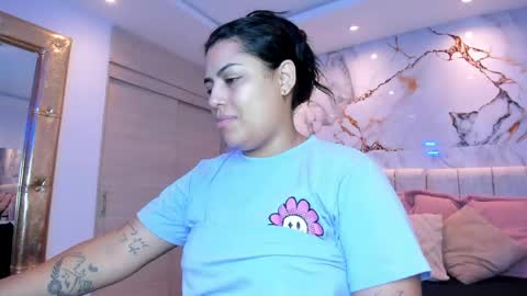 Snapshot of kiana_cream chatting on May 4, 2026, 10:22 am N M online show from May 4, 2026, 10:22 am