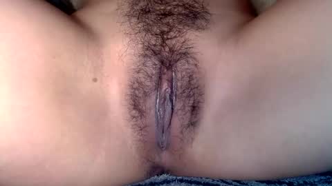 kiana online show from April 24, 2026, 1:24 pm