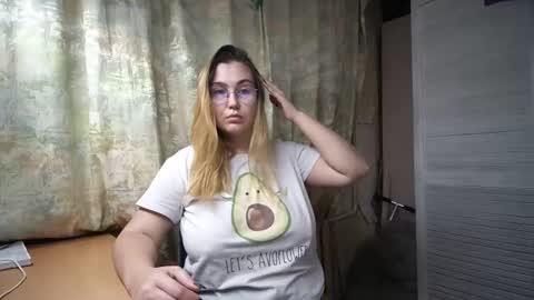 kianna_dior_ online show from December 13, 2024, 3:43 pm