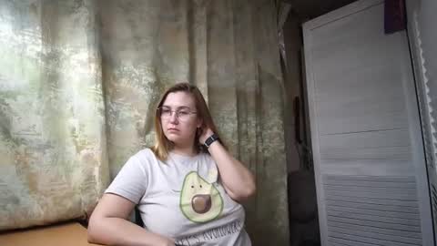 kianna_dior_ online show from February 3, 2025, 4:52 pm