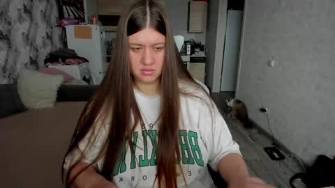 kianna_dior_ online show from November 15, 2025, 9:39 am