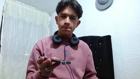 Adrian  Chlloe online show from September 30, 2025, 2:38 am