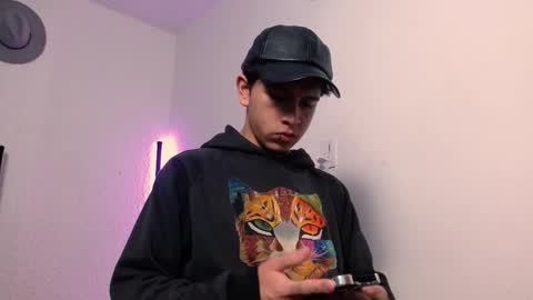 Adrian  Chlloe online show from November 11, 2025, 1:33 pm