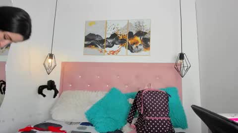 Kiara online show from October 19, 2025, 12:50 pm