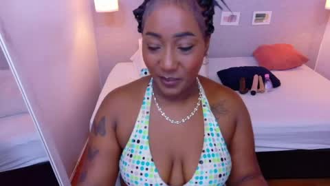 Snapshot of kiara_evanss chatting on May 16, 2026, 10:41 pm Kiara online show from May 16, 2026, 10:41 pm