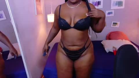 Snapshot of kiara_evanss chatting on July 28, 2026, 9:14 pm Kiara online show from July 28, 2026, 9:14 pm