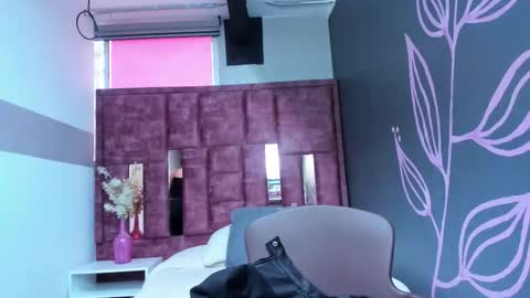 KIARA FOX online show from March 4, 2026, 8:15 pm