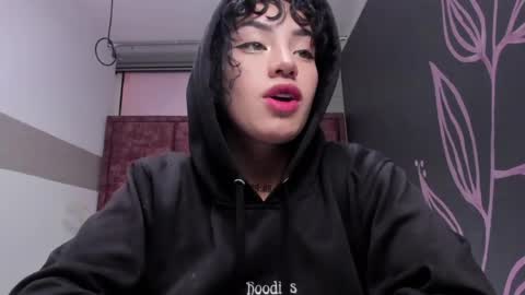 KIARA FOX online show from April 2, 2026, 10:02 am