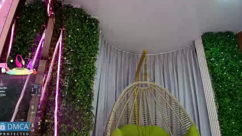 Kiara Zahiri online show from September 11, 2025, 10:48 am
