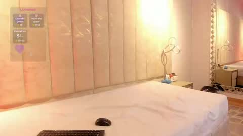 Kiara online show from November 22, 2025, 1:21 pm