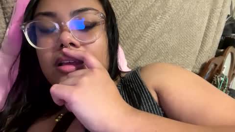 Snapshot of kiaradanielaxx chatting on October 8, 2025, 7:06 am kiaradanielaxx online show from October 8, 2025, 7:06 am