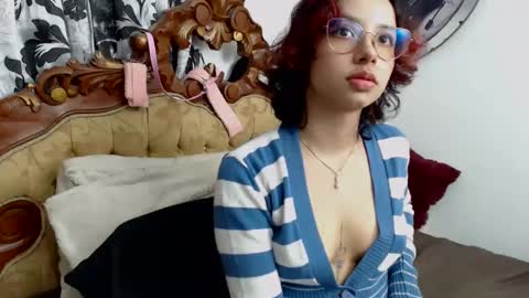 Snapshot of kiaralenon chatting on December 5, 2024, 10:45 pm kiaralenon online show from December 5, 2024, 10:45 pm