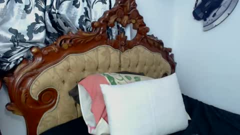 Snapshot of kiaralenon chatting on February 19, 2025, 11:25 pm kiaralenon online show from February 19, 2025, 11:25 pm