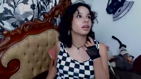 Snapshot of kiaralenon chatting on March 3, 2025, 12:15 am kiaralenon online show from March 3, 2025, 12:15 am