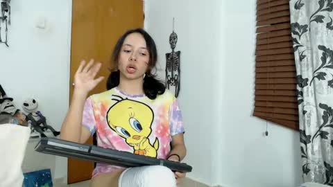 Snapshot of kiaralenon chatting on October 13, 2025, 11:21 am kiaralenon online show from October 13, 2025, 11:21 am