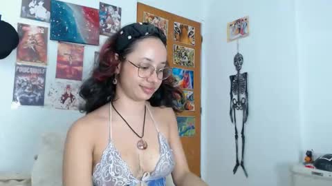 Snapshot of kiaralenon chatting on November 8, 2025, 12:33 am kiaralenon online show from November 8, 2025, 12:33 am