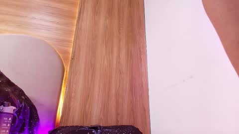 kiaralopez_ online show from March 27, 2026, 8:26 am