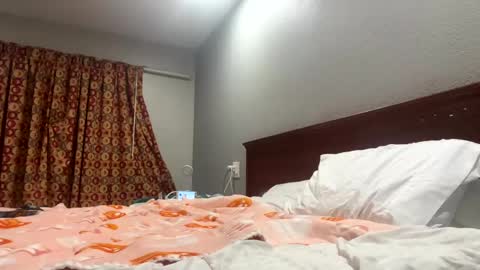 HunneysPlayRoom online show from September 22, 2025, 10:17 am