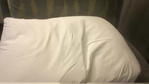 Snapshot of kickboxer04 chatting on October 1, 2025, 2:17 am kickboxer04 online show from October 1, 2025, 2:17 am