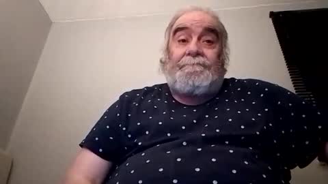 KICKINME online show from November 10, 2025, 10:53 pm