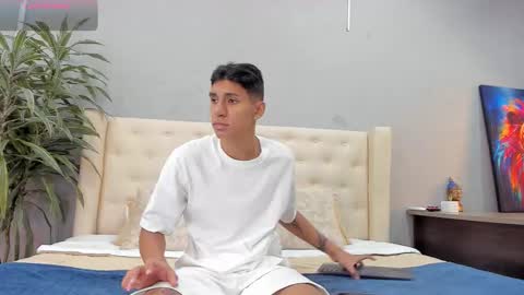 Kieran Derek online show from October 4, 2025, 5:05 am