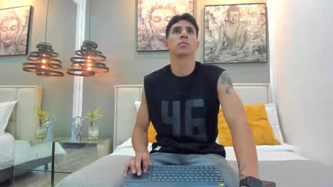 Kieran Derek online show from November 25, 2025, 12:43 am